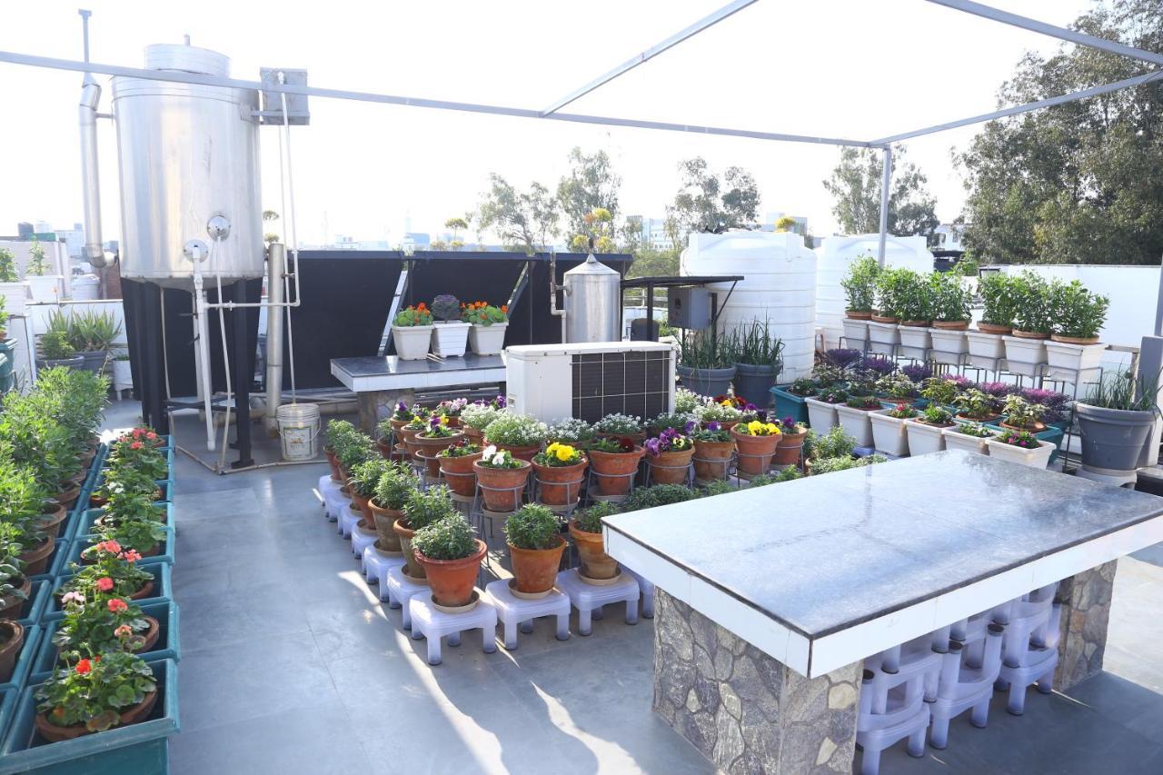 Joerose Villa Noida Buitenkant foto